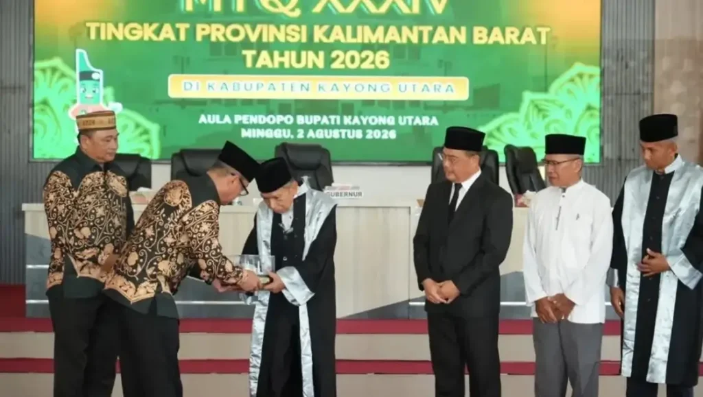 Gubernur Kalbar Ria Norsan melantik Dewan Hakim MTQ XXXIV Tingkat Provinsi Kalimantan Barat di Aula Pendopo Bupati Kayong Utara.