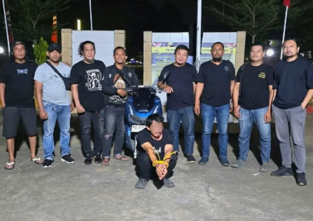 Terduga pelaku pencurian rumah kosong di Kubu Raya diamankan polisi. (foto: Res-KKR)