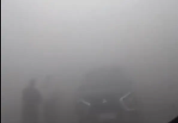 Kabut asap akibat karhutla melanda wilayah terdampak dan mengancam kesehatan masyarakat. (Foto: x.com/vier4x4)