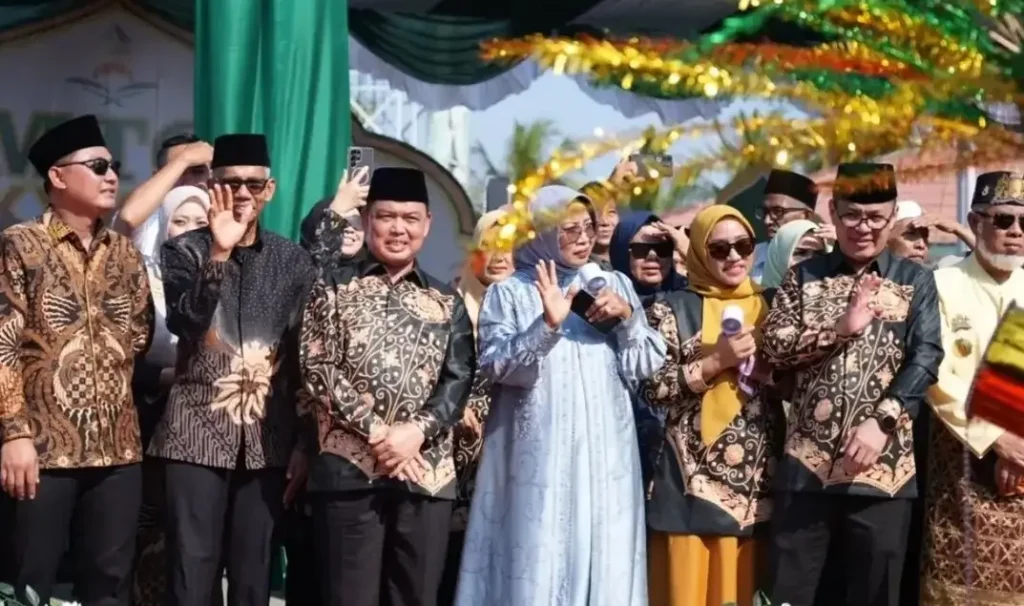 Gubernur Ria Norsan lepas Pawai Ta'aruf MTQ Kalbar
