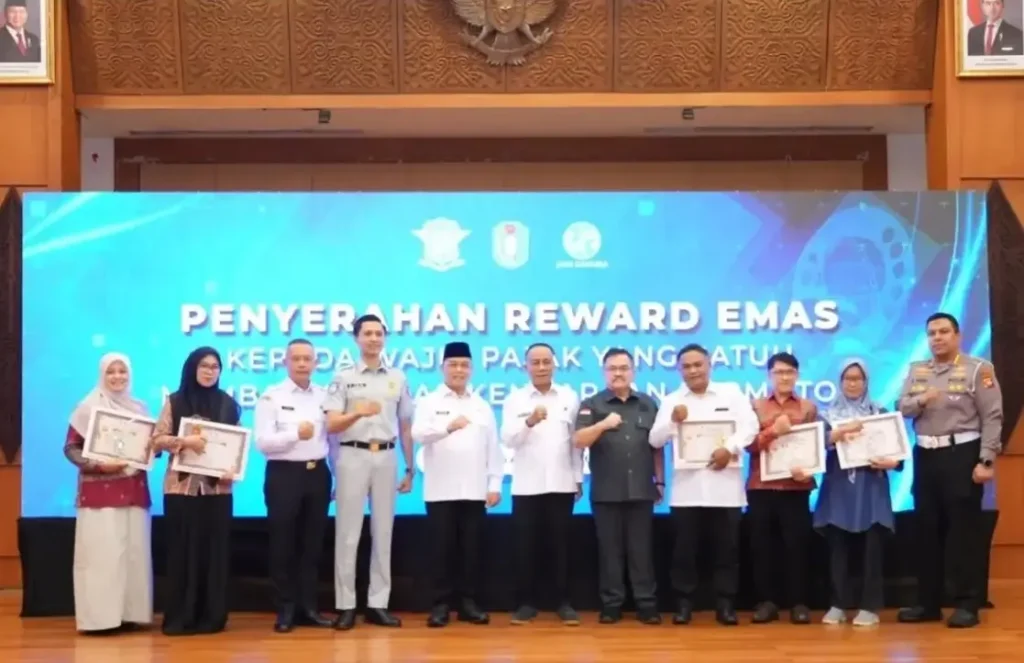 Gubernur Kalbar Ria Norsan meresmikan Open API Bank Kalbar dan QRIS Dinamis MPM dalam High-Level Meeting TP2DD di Pontianak.