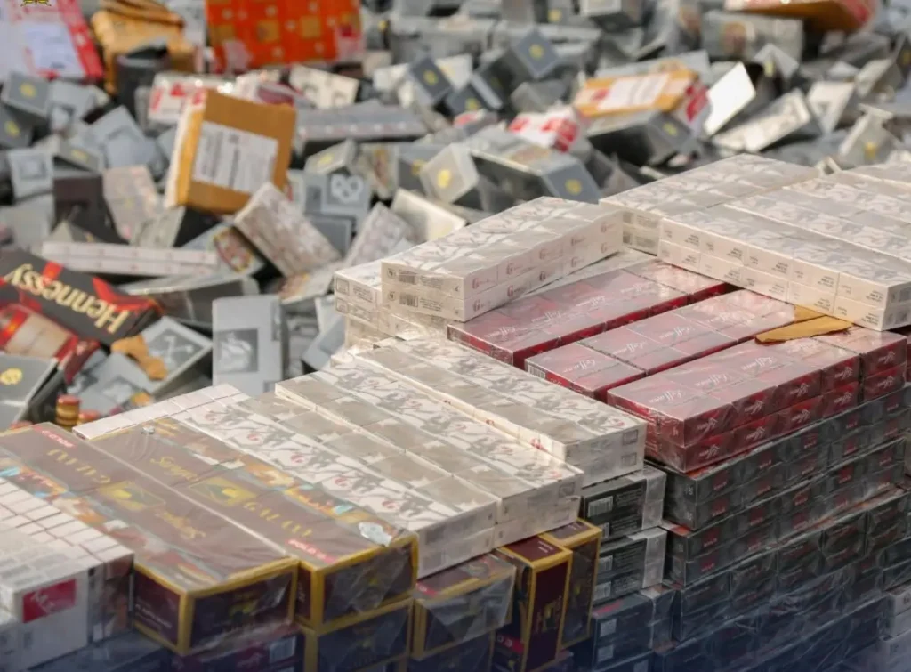 Barang bukti 2,74 juta batang rokok ilegal yang digagalkan Bea Cukai Kalbagbar di Kabupaten Kubu Raya.