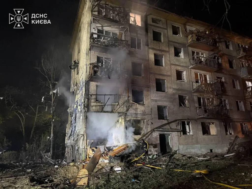 Serangan rudal dan drone Rusia menghantam Kyiv, Ukraina.
