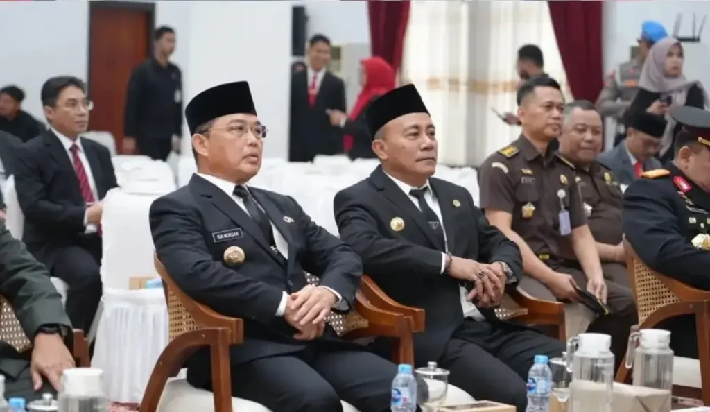 Gubernur dan Wakil Gubernur Kalbar, Ria Norsan dan Krisantus Kurniawan mengikuti Sidang Tahunan MPR dan menyimak Pidato Kenegaraan Presiden Prabowo secara daring.
