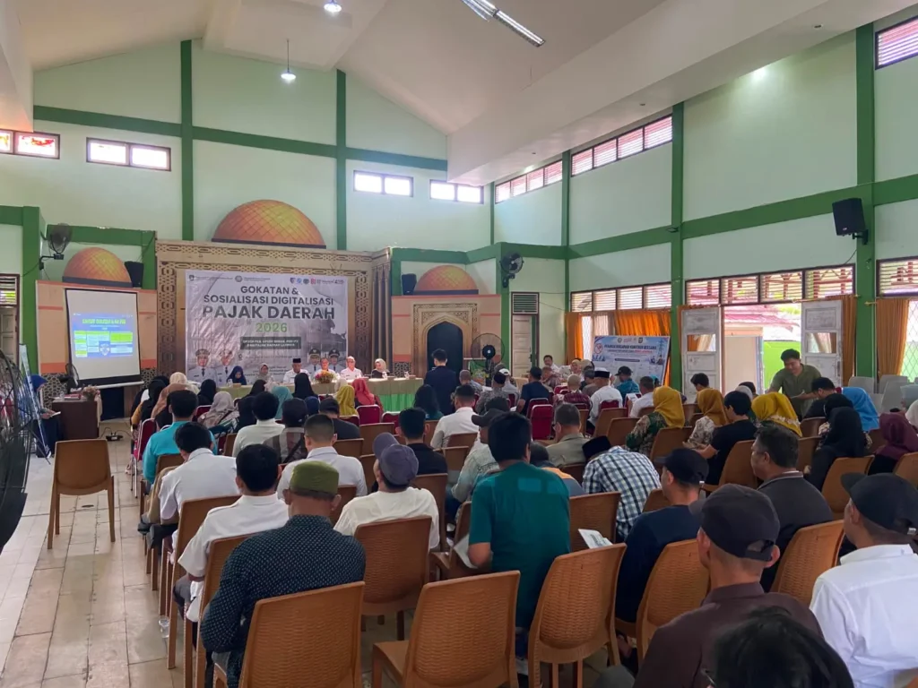 Warga antusias mengikuti Sosialisasi Digitalisasi Pajak Daerah di Aula Kecamatan Pontianak Utara, Rabu (5/8/2026).