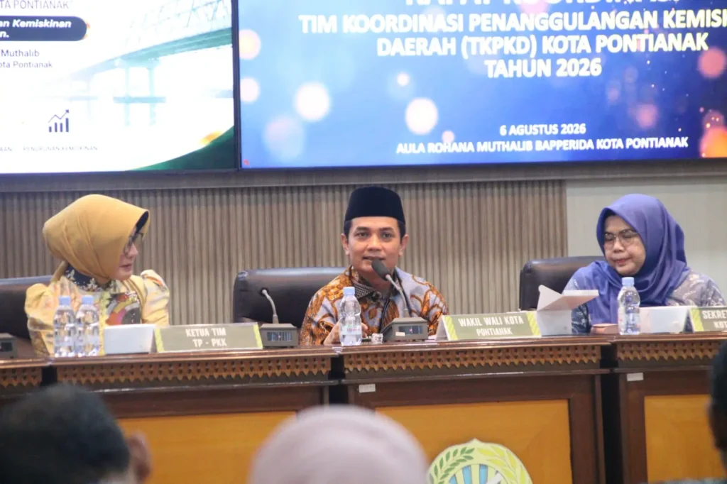 Wakil Wali Kota Pontianak, Bahasan memimpin Rapat Koordinasi TKPKD Kota Pontianak di Aula Rohana Muthalib, Bapperida Pontianak, Kamis (6/8/2026).