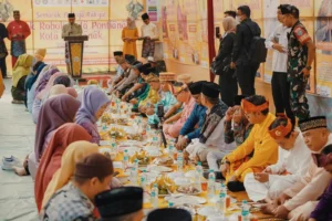 Wali Kota Pontianak Edi Rusdi Kamtono saat menghadiri Pesta Rakyat Robo’-Robo’ Kota Pontianak 2026.