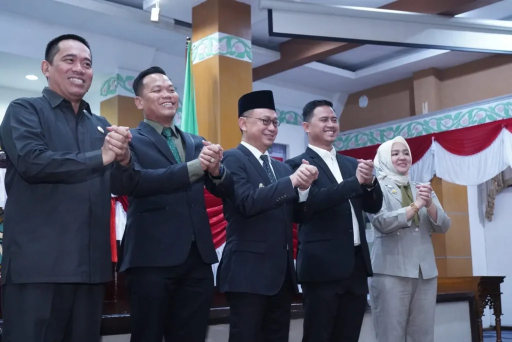 Wali Kota Pontianak Edi Rusdi Kamtono menyampaikan pembahasan APBD Perubahan 2026 bersama DPRD Kota Pontianak.