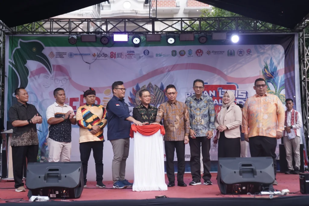 Wali Kota Pontianak Edi Rusdi Kamtono menyampaikan pentingnya QRIS dalam memperluas ekosistem ekonomi digital dan mendorong UMKM naik kelas.