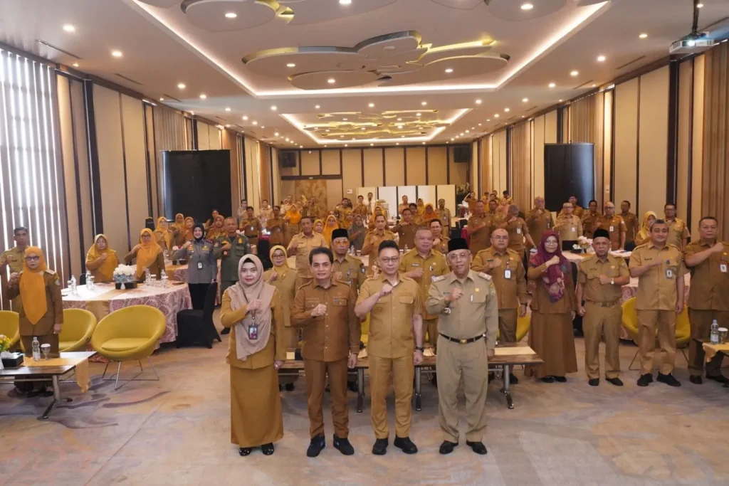Wali Kota Pontianak Edi Rusdi Kamtono saat membuka Asistensi RKA SKPD APBD TA 2027 di Hotel Orchard Perdana Pontianak, Selasa (18/8/2026).