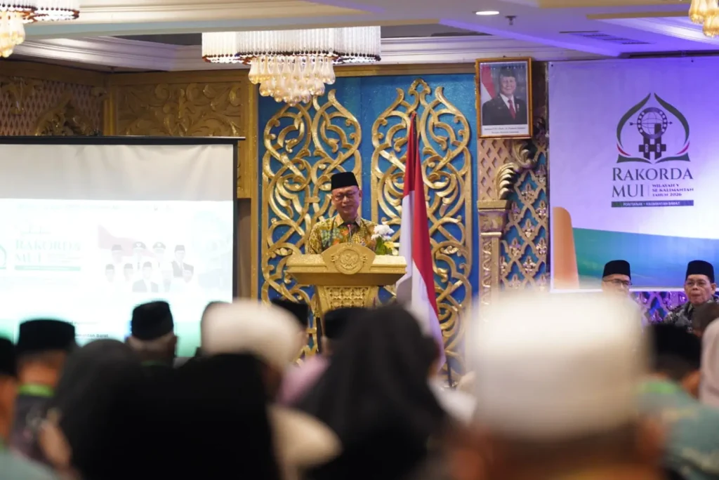 Wali Kota Pontianak Edi Rusdi Kamtono menutup Rakorda MUI se-Kalimantan 2026