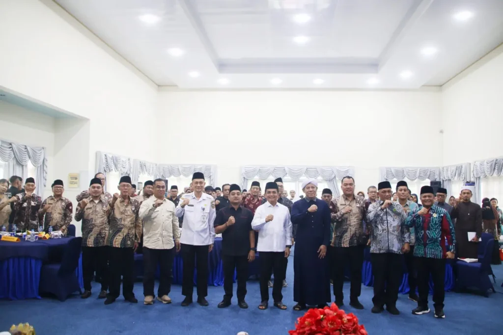 Wakil Wali Kota Pontianak Bahasan menghadiri Dialog Kebangsaan melalui Semangat Lintas Agama di Aula Rumah Dinas Wakil Wali Kota Pontianak, Rabu (26/8/2026).