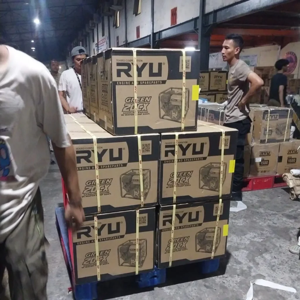 Polri mengirim bantuan peralatan dan logistik untuk penanganan karhutla di Kalimantan Barat. (Dok. Polri)
