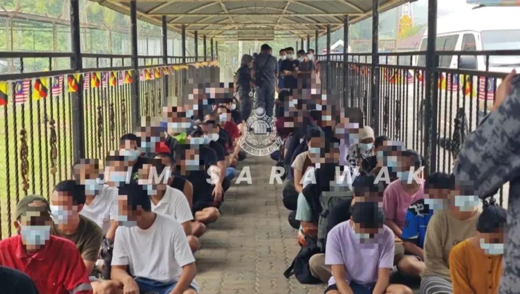 97 WNI dideportasi dari Sarawak melalui jalur Tebedu. (Foto: JIM Sarawak)