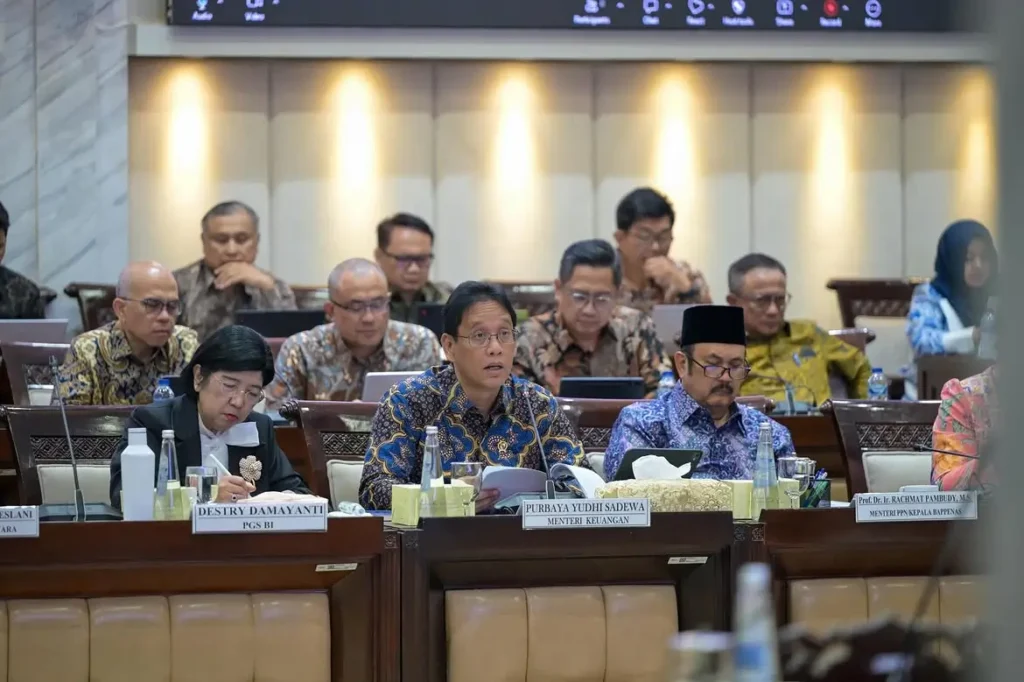 Menteri Keuangan Purbaya Yudhi Sadewa memaparkan strategi RAPBN 2027 dalam rapat bersama Komisi XI DPR RI. (Foto: instagram.com/menkeuri)