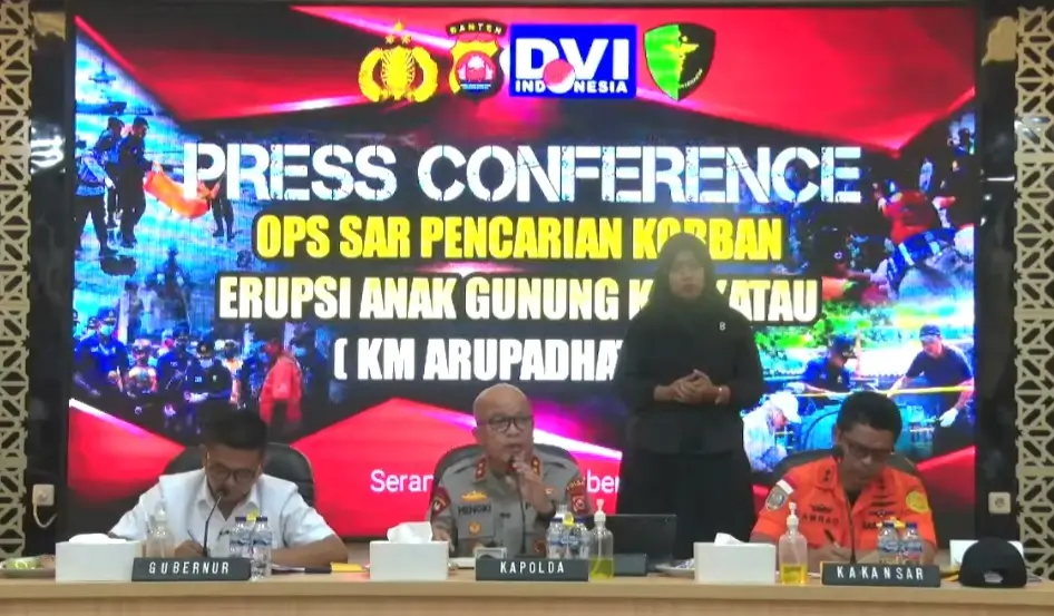 Konferensi pers Polri terkait identifikasi jenazah Surakhman, ABK KM Arupadatu 1 yang ditemukan di Pulau Enggano. (Foto: Polda Banten)