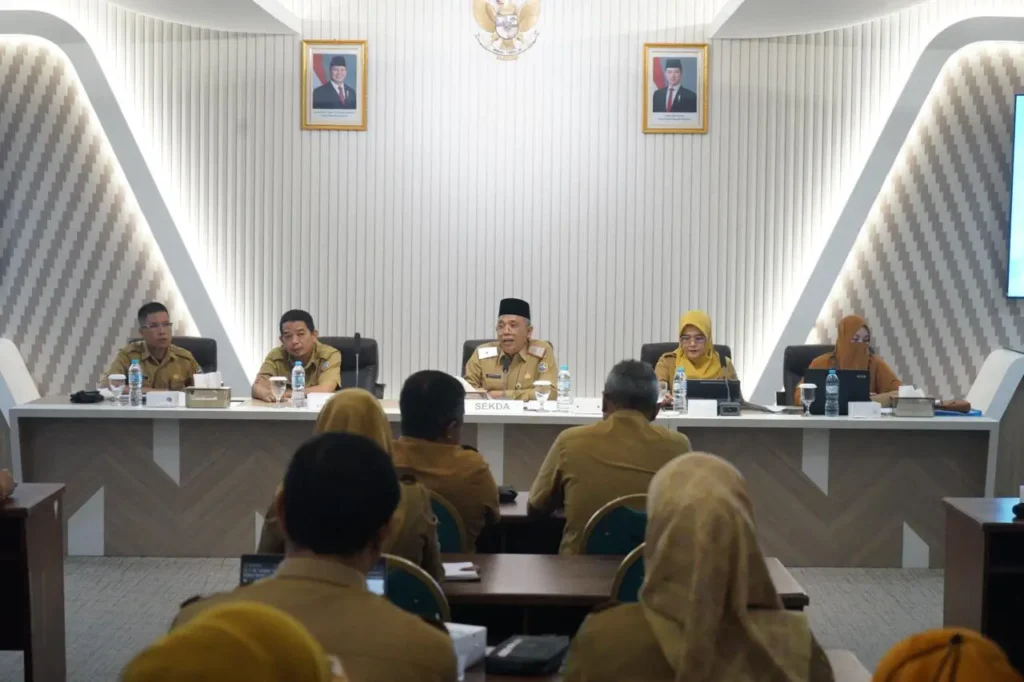 Sekda Kota Pontianak Amirullah saat menyampaikan pentingnya komitmen OPD dalam pelaksanaan MCSP 2026.