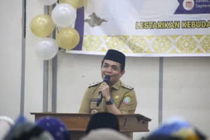 Wakil Wali Kota Pontianak Bahasan saat membuka Festival Tundang Pelajar (FTP) Tahun 2026 di Aula Rumah Dinas Wakil Wali Kota Pontianak, Selasa (15/9/2026).