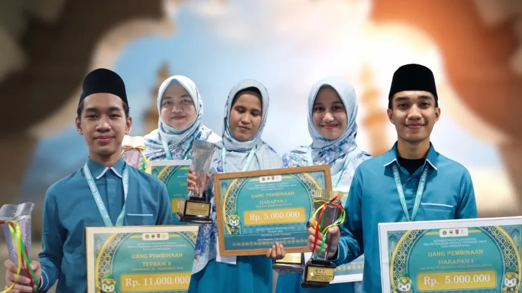 Lima qori-qoriah asal Kota Pontianak meraih prestasi pada MTQ Nasional 2026 di Jawa Tengah.