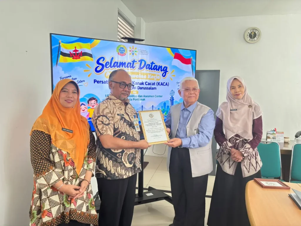 KACA Brunei Darussalam saat melakukan lawatan kerja ke UPT LDAC Kota Pontianak.