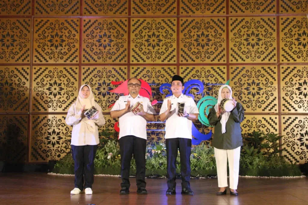 Wakil Wali Kota Pontianak Bahasan saat membuka Pagelaran Kesenian Daerah (PKD) di Rumah Adat Melayu, Rabu (30/9/2026).