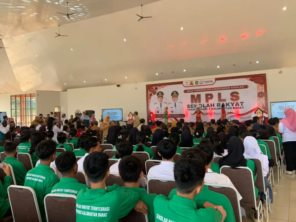 Siswa Sekolah Rakyat Terintegrasi 3 Kalbar mengikuti kegiatan MPLS di Singkawang. (Foto: Polda Kalbar)