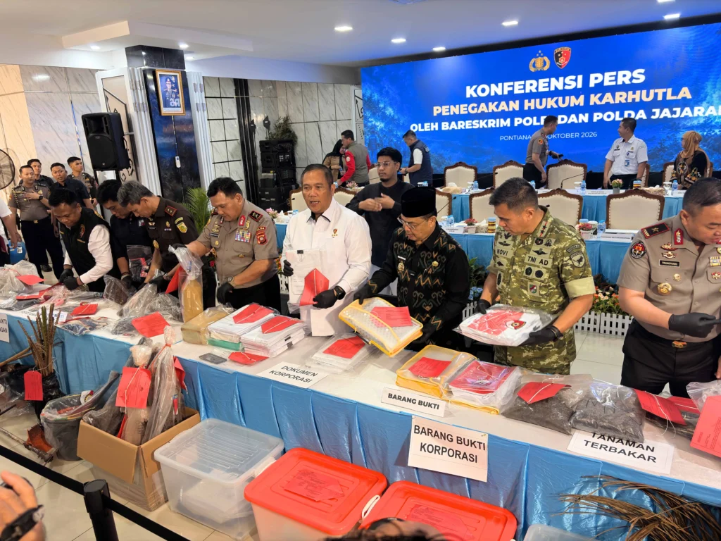 Gubernur Kalbar Ria Norsan bersama jajaran kepolisian menyampaikan penegakan hukum terhadap korporasi pelaku karhutla di Kalimantan Barat.