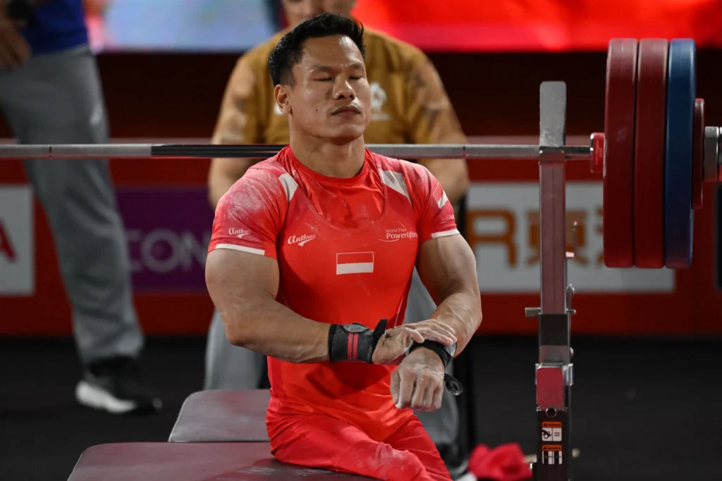Atlet para-powerlifting asal Kalimantan Barat, Abdul Hadi, meraih medali perak nomor beregu campuran pada Asian Para Games 2026 di Nagoya, Jepang. (Foto: instagram.com/abdulhadi0694)