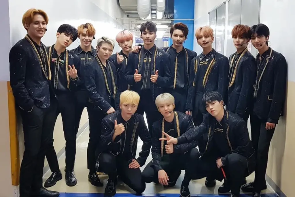 Potret grup K-Pop SEVENTEEN, artis dengan pendapatan tur terbesar di Asia versi Pollstar. (foto: instagram.com/saythename_17)