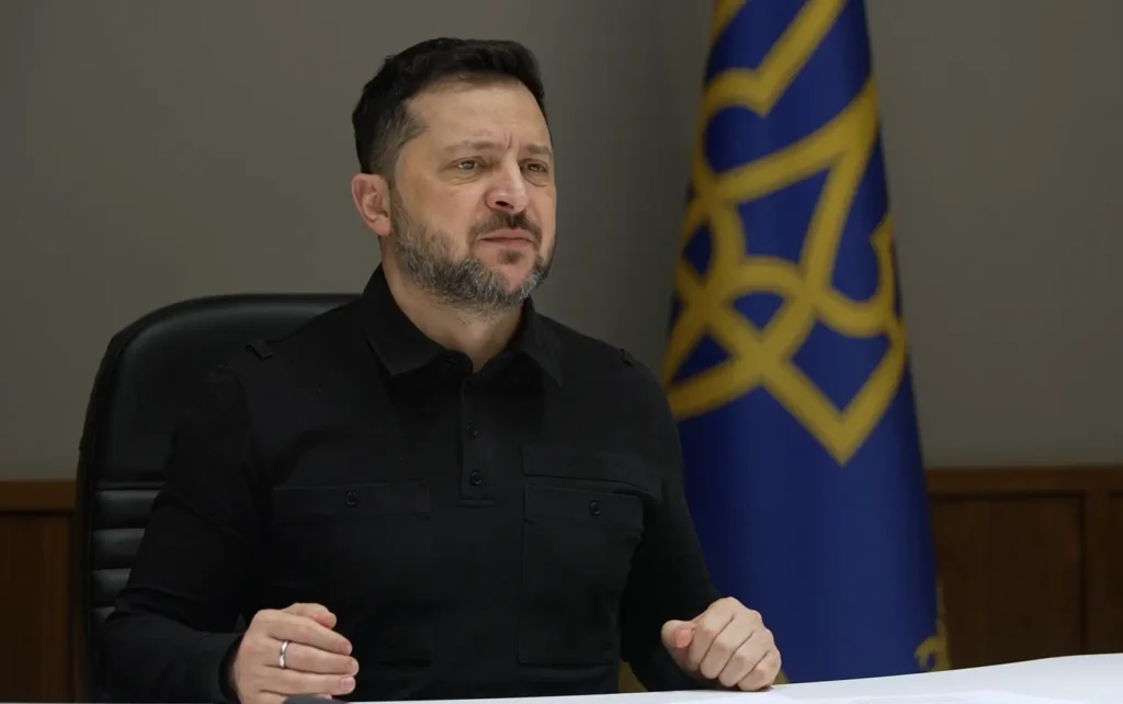 Presiden Ukraina Volodymyr Zelenskyy mendesak Amerika Serikat segera menyetujui pengiriman rudal pertahanan udara Patriot dan NASAMS untuk menghadapi serangan Rusia. (foto: x.com/ZelenskyyUa)