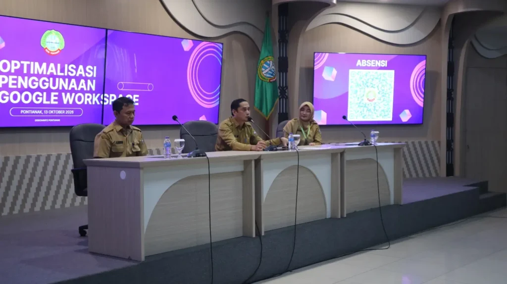 Diskominfo Kota Pontianak menggelar sosialisasi Google Workspace untuk meningkatkan produktivitas dan efisiensi kerja ASN di Aula Sultan Syarif Abdurrahman, Kantor Wali Kota Pontianak.