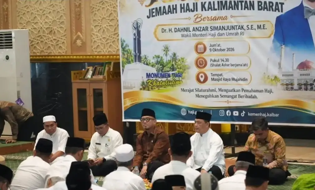 Gubernur Kalimantan Barat Ria Norsan bersama Wakil Menteri Haji dan Umrah RI Dahnil Anzar Simanjuntak menghadiri Pengajian Akbar Jemaah Haji Kalbar di Masjid Raya Mujahidin, Pontianak, Jumat (9/10/2026).