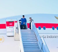 Presiden Prabowo Subianto tiba di Bandara JFK New York untuk menghadiri Sidang Majelis Umum PBB ke-80 Presiden Prabowo Subianto tiba di Bandara JFK New York untuk menghadiri Sidang Majelis Umum PBB ke-80. (BPMI Setpres)