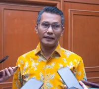 Juru Bicara Kemenperin Febri Hendri Antoni Arief saat memberikan keterangan pers mengenai aturan impor tekstil Juru Bicara Kemenperin Febri Hendri Antoni Arief saat memberikan keterangan pers mengenai aturan impor tekstil dan produk tekstil (TPT) 2025. (Kemenperin)