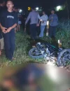 Petugas kepolisian melakukan olah TKP kecelakaan maut di Jalan Lintas Malindo, Sanggau.