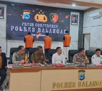 Polres Balangan mengamankan dua pria terkait kasus video asusila sesama jenis yang viral di media sosial. (Dok. Humas Polri)