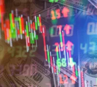 Ilustrasi pergerakan dolar AS melemah sementara euro dan Bitcoin menguat akibat kabar perdamaian Timur Tengah.