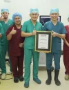 Kuching Specialist Hospital menerima penghargaan ortopedi terbaik di Healthcare Asia Awards 2026 di Singapura.
