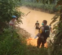 Lansia 83 tahun ditemukan meninggal di Sungai Tayan Sanggau. (Res-Sgu)