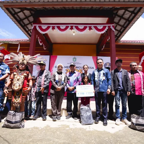 Program Gema Membangun Desa di Desa Sambora Kabupaten Mempawah dengan layanan publik gratis dari Pemprov Kalbar.