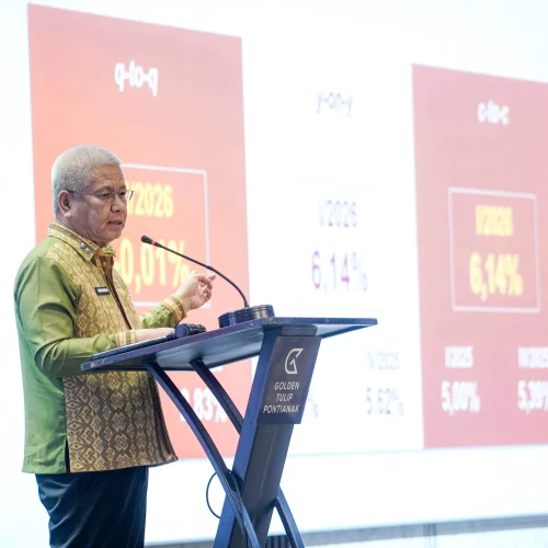 Sekda Kalbar Harisson membuka sosialisasi pengadaan pemerintah untuk mendorong UMK lokal masuk rantai pasok.