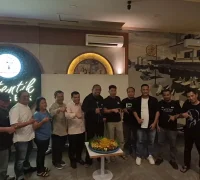 Keluarga besar IJTI Kalbar mengikuti malam syukuran HUT ke-7 di Pontianak.
