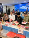 Gubernur Kalbar Ria Norsan bersama jajaran kepolisian menyampaikan penegakan hukum terhadap korporasi pelaku karhutla di Kalimantan Barat.