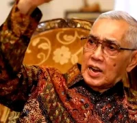 Potret Wakil Presiden ke-6 RI Try Sutrisno.