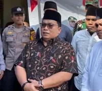 Wakil Bupati Kubu Raya H. Sukiryanto meninjau harga gas melon dan operasi pasar murah di Desa Puguk.