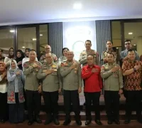 662 (1) Foto bersama Wakil Gubernur Kalimantan Barat Krisantus Kurniawan dalam kegiatan Supervisi Gugus Tugas TPPO di Mapolda Kalbar. (MC Kalbar)