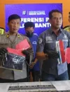 928069 (1) Barang bukti cula ikan pari dan kunci L yang digunakan pelaku penusukan di TPI Depok, Bantul. (mediahub.polri.go.id)