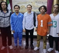 Empat ABK WNI korban penyanderaan perompak di perairan Gabon setelah berhasil dibebaskan dan dievakuasi ke Lagos, Nigeria.