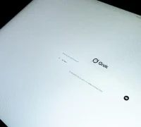 AI Grok milik Elon Musk di platform X yang dilaporkan pemerintah Prancis terkait konten seksual ilegal. (Foto : unsplash.com/@salvadorr)