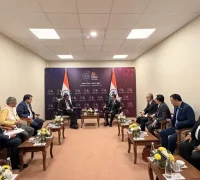 Wamenkomdigi Nezar Patria saat menghadiri pertemuan bilateral membahas penguatan kerja sama digital Indonesia–India.